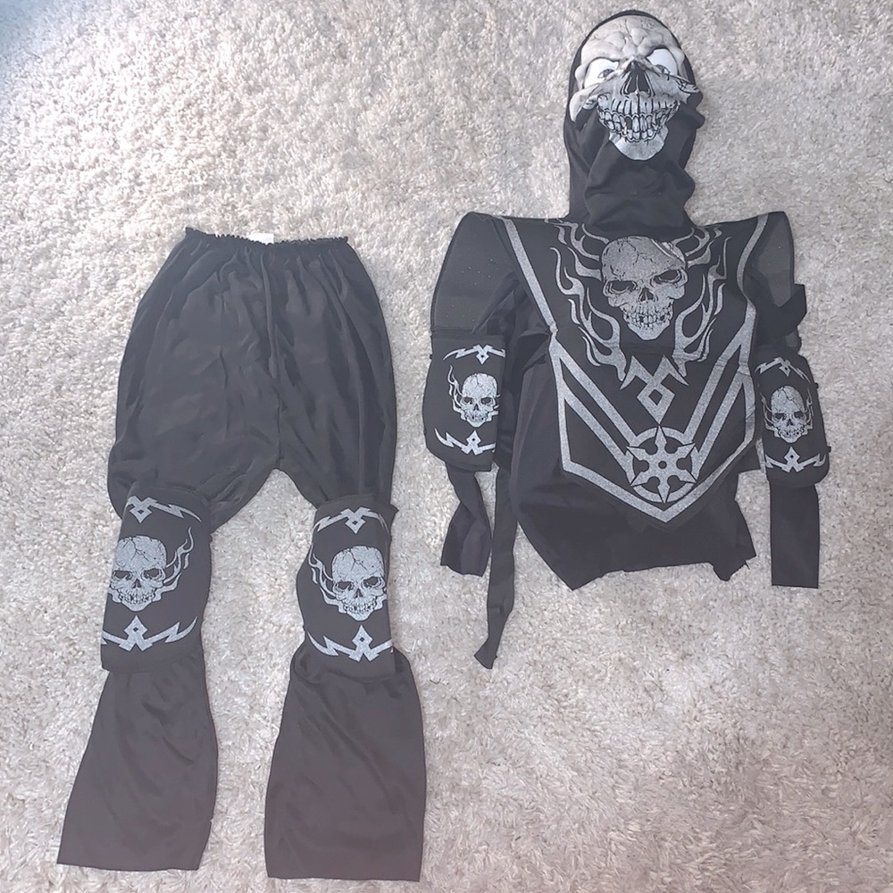 Boys 10 piece Ninja Halloween costume size small